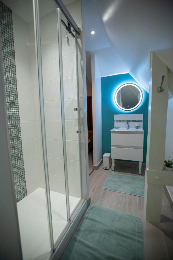Chambre Jungle Dans Maison D'Hote "Le Petit Clouet"- โรเชอร์กอร์บง ภายนอก รูปภาพ