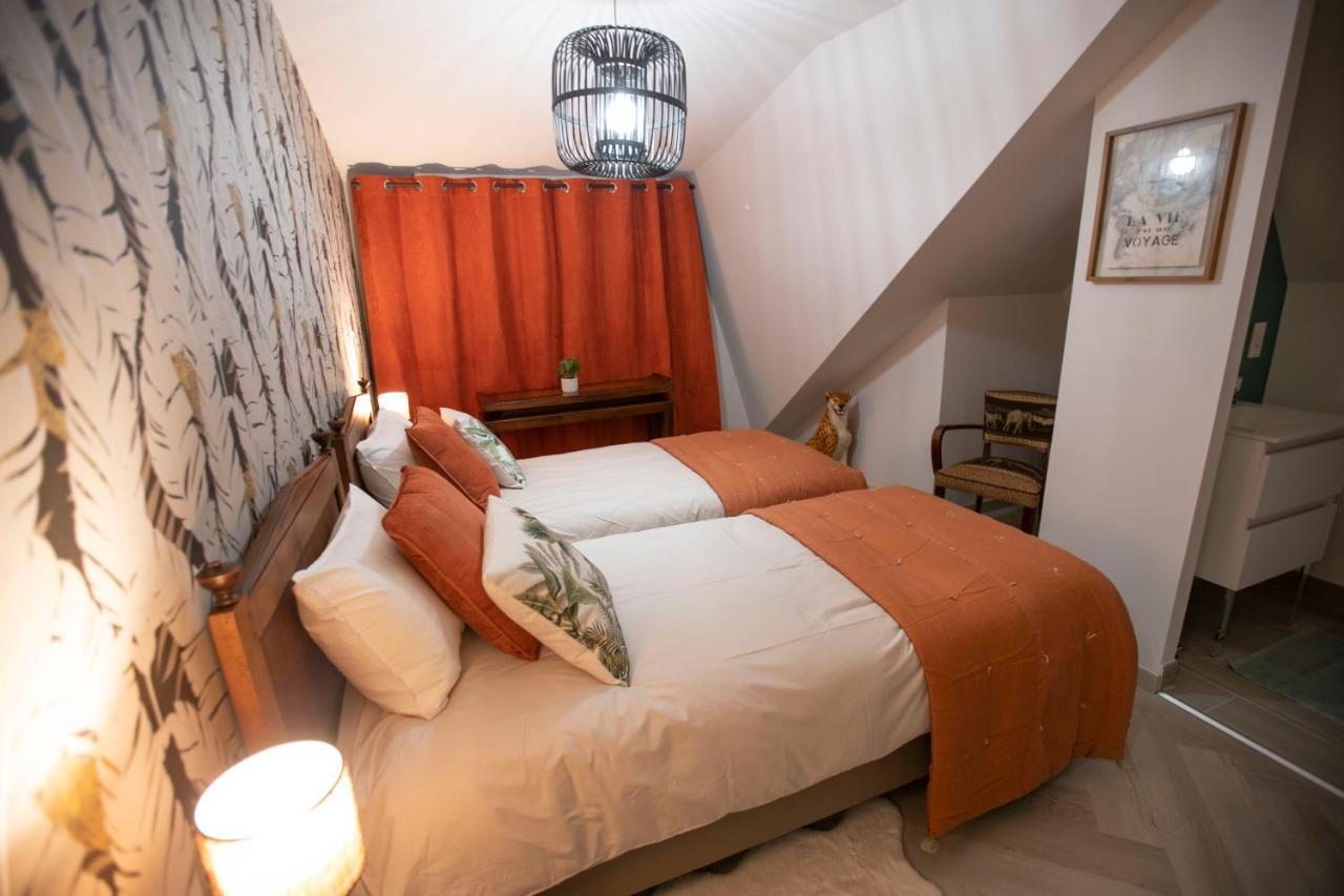 Chambre Jungle Dans Maison D'Hote "Le Petit Clouet"- โรเชอร์กอร์บง ภายนอก รูปภาพ
