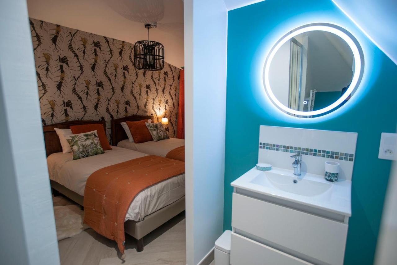 Chambre Jungle Dans Maison D'Hote "Le Petit Clouet"- โรเชอร์กอร์บง ภายนอก รูปภาพ